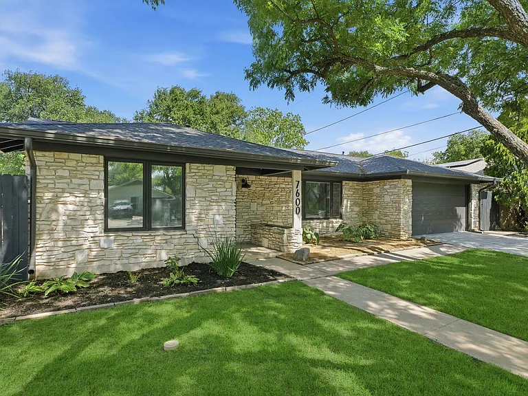 7600 Shoal Creek Blvd — Photo 34
