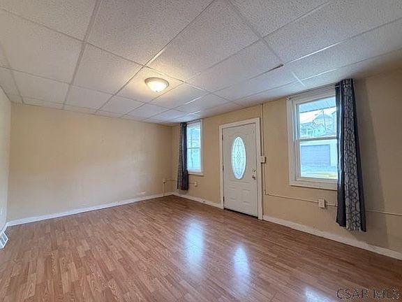 3rd image of 324 Lake St