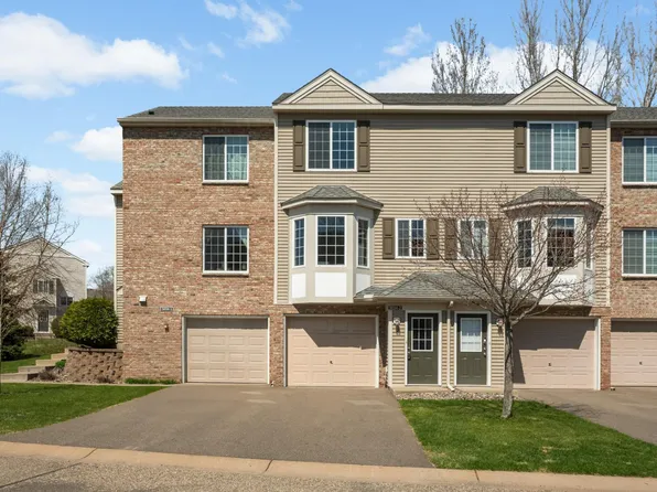 5034 Evergreen Dr N Unit 2, Hugo, MN 55038