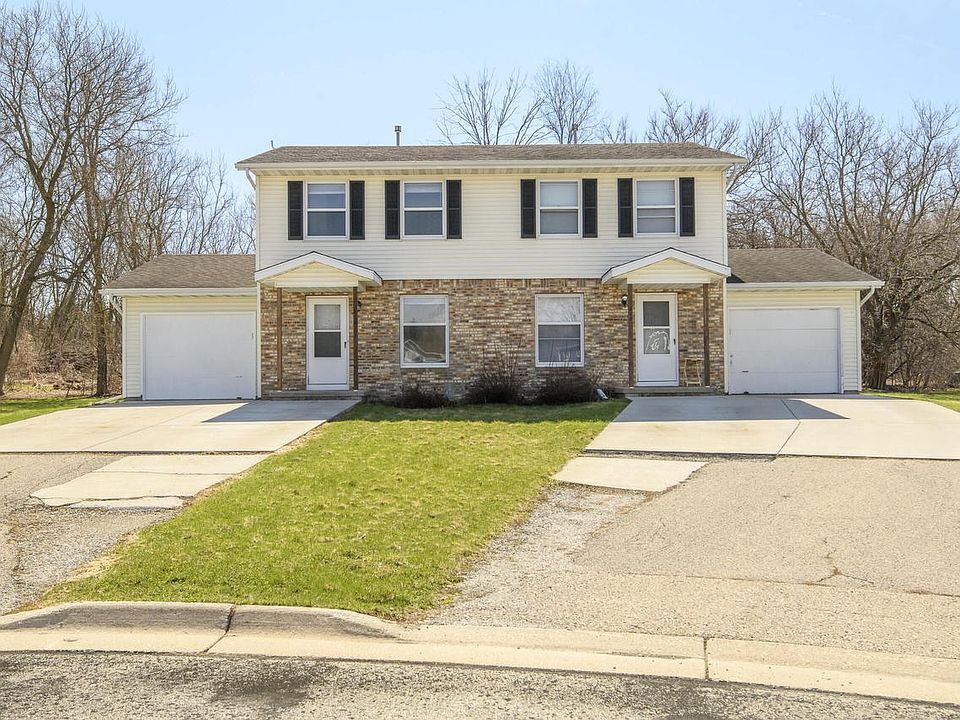 1st image of 208 Applewood LANE #210