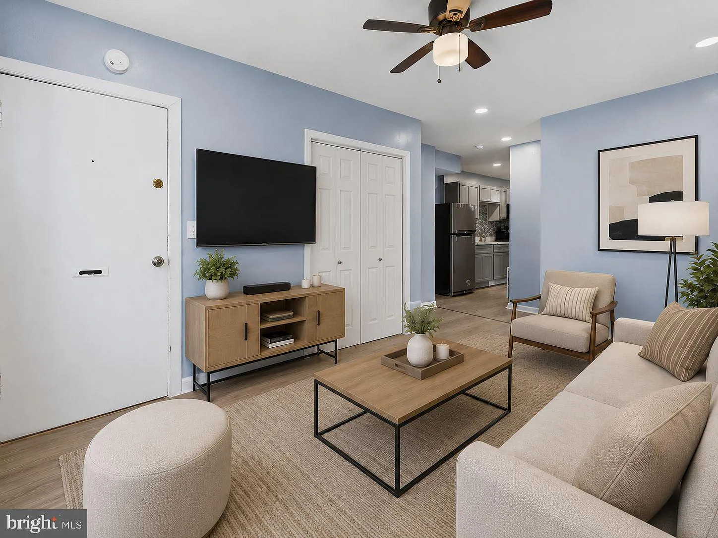 1 bed, 1190 sqft, $1,400 — Photo 2