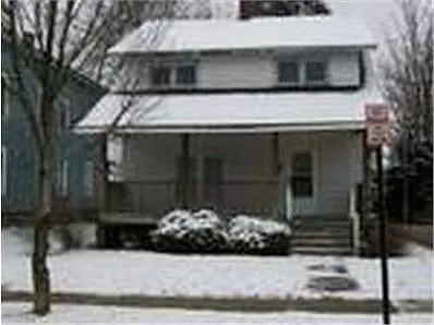 10 E James St photo 1
