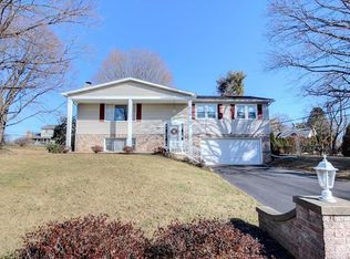 1124 Stark Rd, Bethlehem, PA 18017