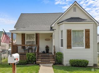 111 W 3rd St, Cle Elum, WA 98922