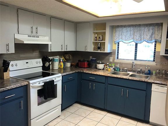 4th image of 9951 SW 102nd Ln