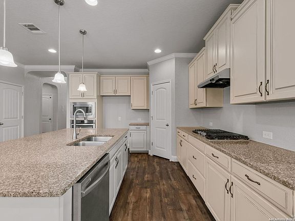 4th image of 13125 Shoreline Dr