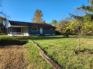 22481 Brister Rd, Coolville, OH 45723