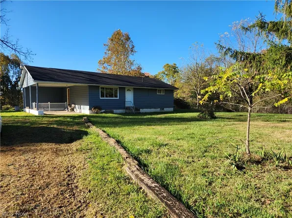 22481 Brister Rd, Coolville, OH 45723