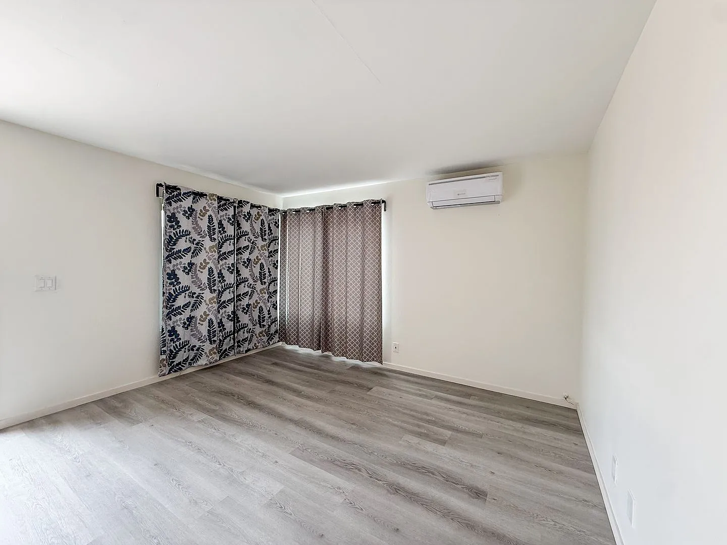 5839 Bagley Ave. — Photo 2
