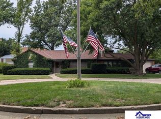 17 Arbor Hts, York, NE 68467