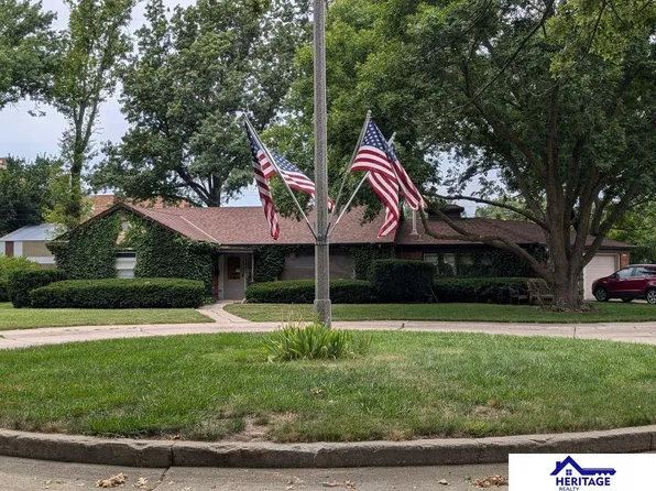 17 Arbor Hts, York, NE 68467