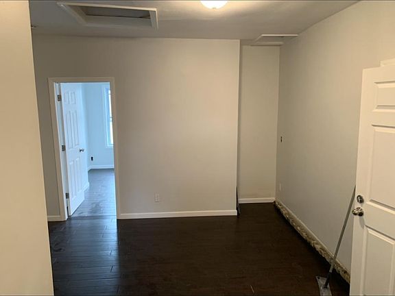 2nd image of 101 Garside St APT 1