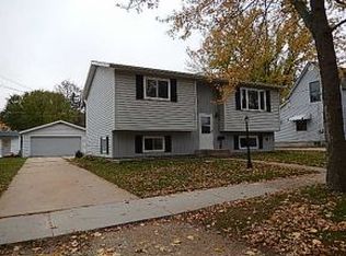 116 E Millard St, New London, WI 54961