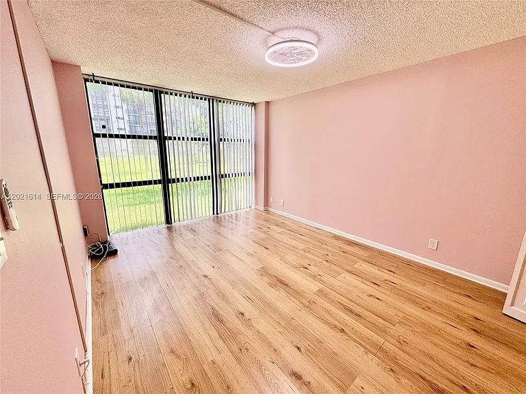 17011 N Bay Rd #117 — Photo 14