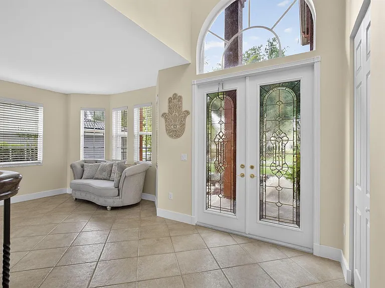 1724 Annandale Cir — Photo 11