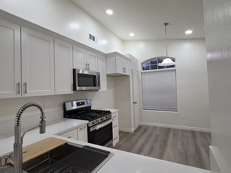 4307 Tweeddale Dr — Photo 1