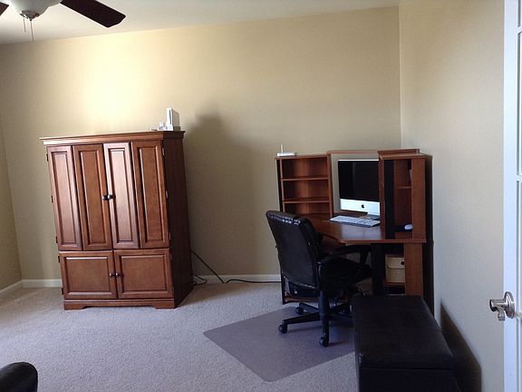 4th image of 49401 Edinborough Dr