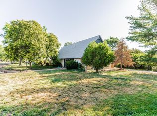 543 Beechwood Rd, Salina, KS 67401