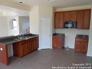4th image of 3727 Grissom Br