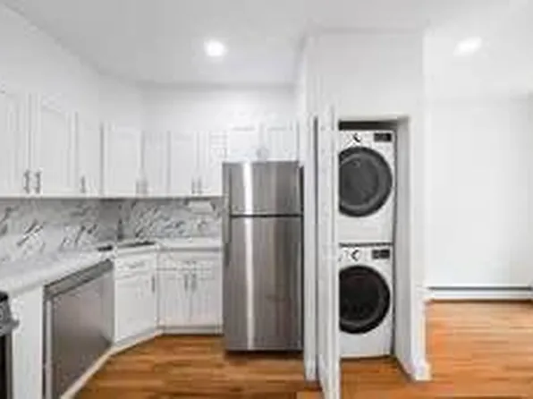 571 Macdonough Street image 14 of 22