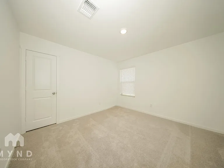 9716 NW 124th St — Photo 13