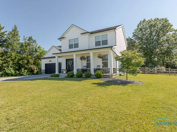 4925 Black Rd, Monclova, OH 43542