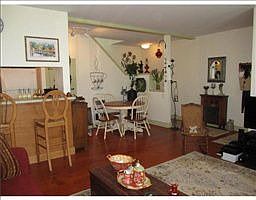 2nd image of 77 Thames St