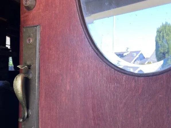 1234 W 42nd St, Los Angeles, CA 90037