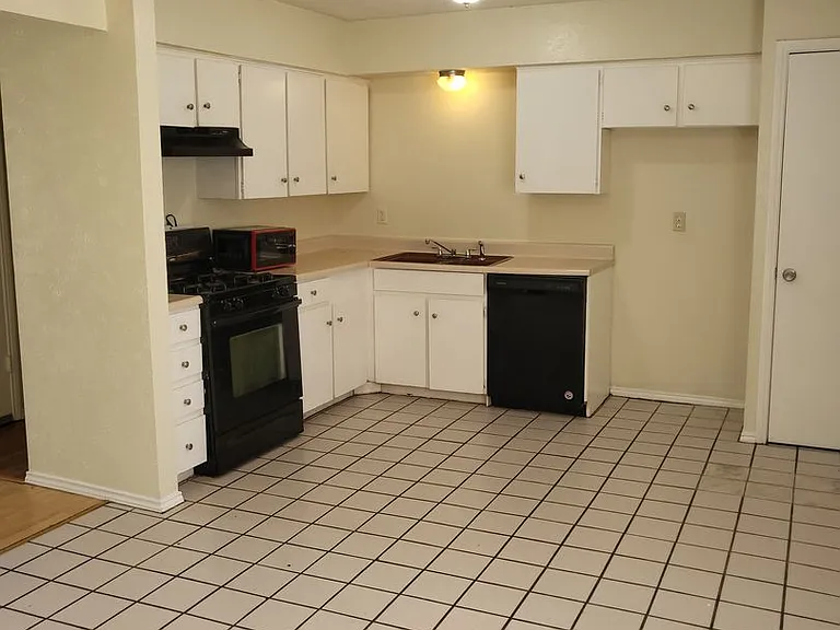 7326 Harold Walker Dr — Photo 2