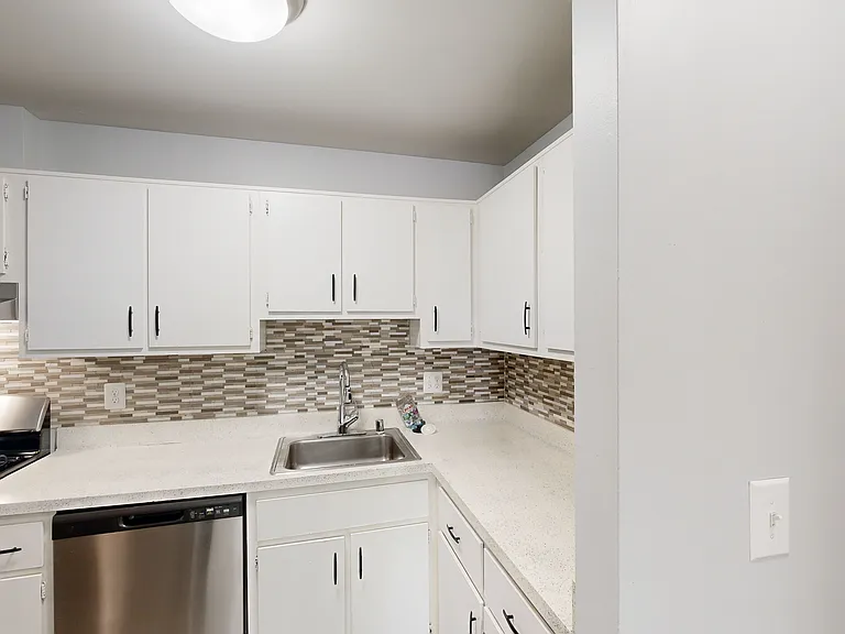 Cityside Apartments and Townhomes — Photo 37