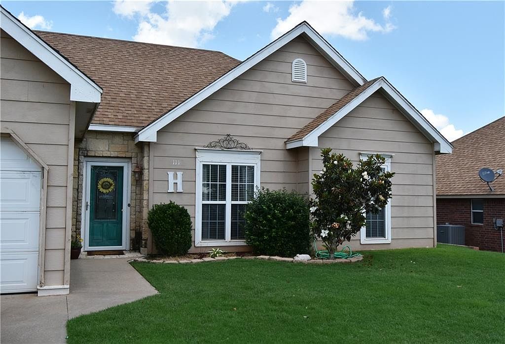 111 Ridgecrest Dr Elk City Ok 73644 Zillow