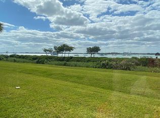 32 Harbour Isle Dr W UNIT 105, Fort Pierce, FL 34949