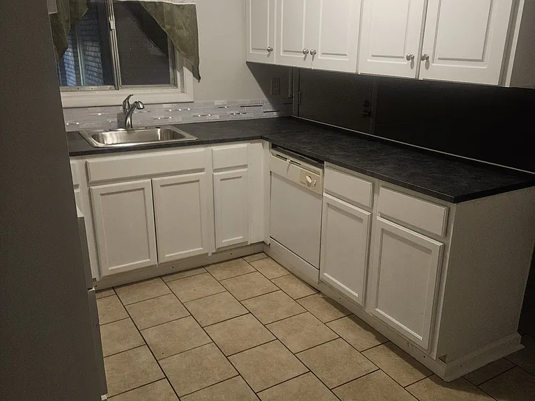 914 Bunker Hill Rd — Photo 5