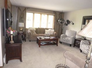 2923 Winnipeg Dr, Bismarck, ND 58503
