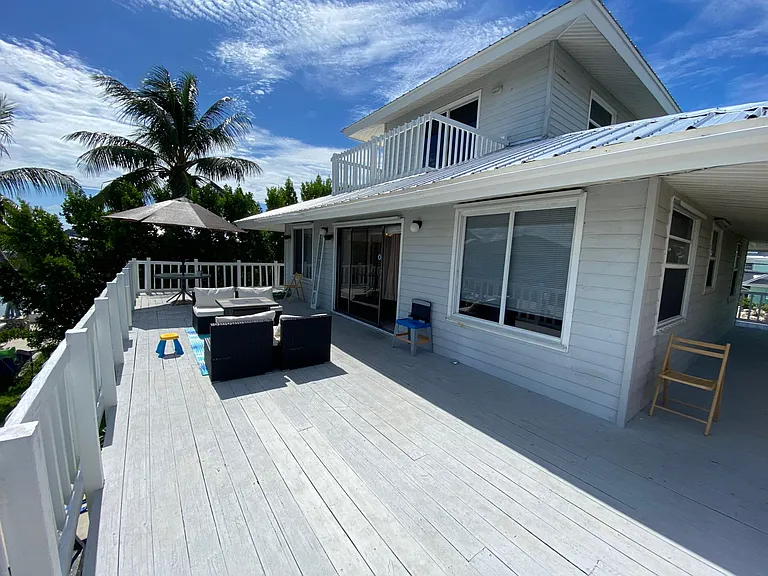 595 Caribbean Dr E — Photo 8