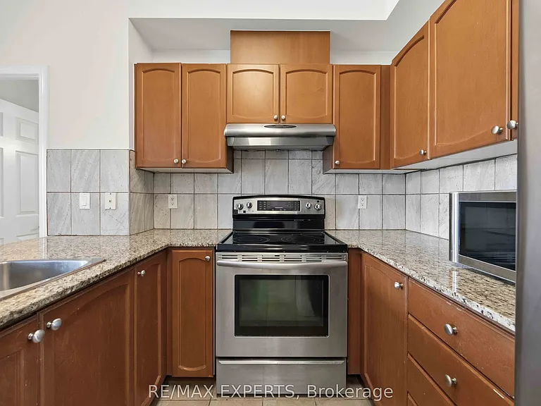 15450 Yonge St S #207 — Photo 12