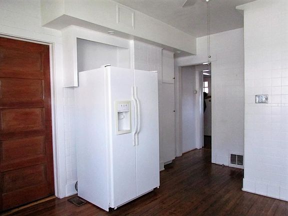 4th image of 2917 North St