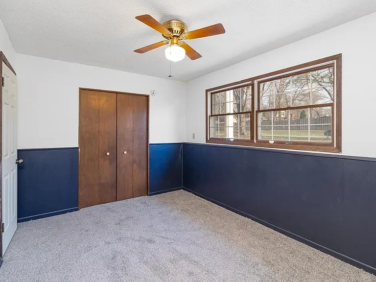 919 Forest Dr — Photo 15