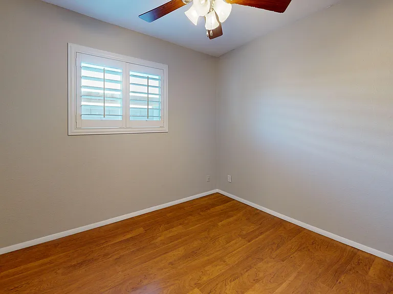 2080 E Greenway Dr #2 — Photo 9