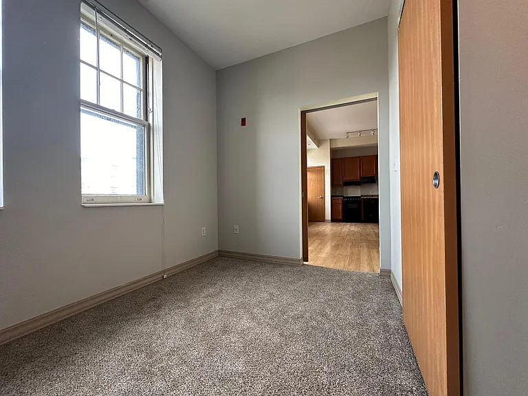 Abbott Apartments — Photo 34