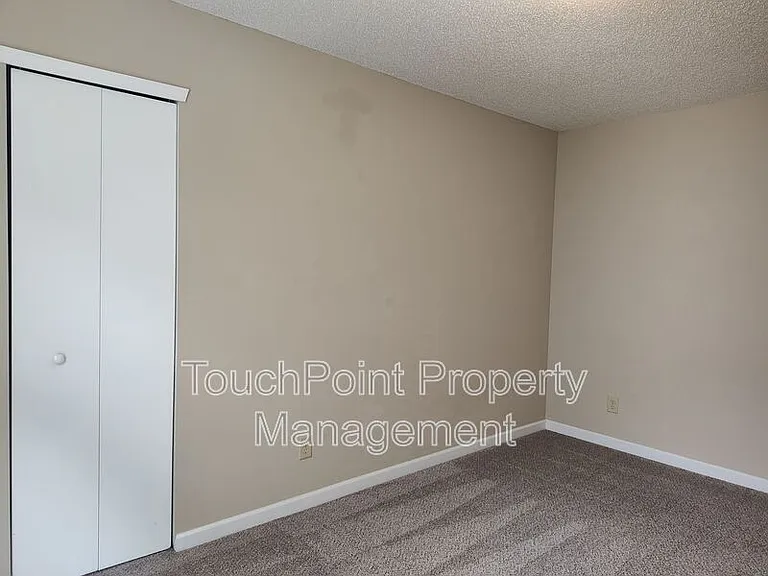 2038 Dunsmore Ln — Photo 18