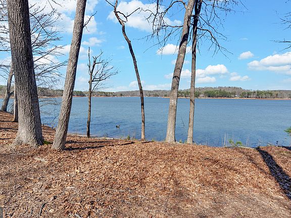 5th image of 114 Blue Ridge Pl