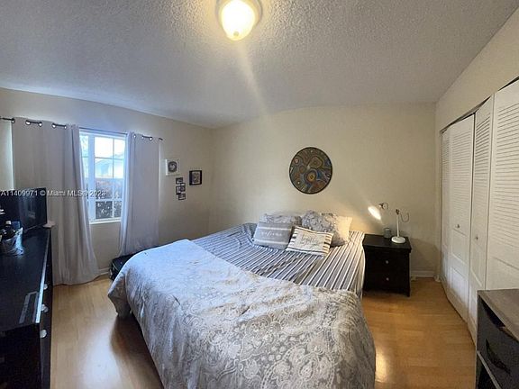 3rd image of 1442 Springside Dr