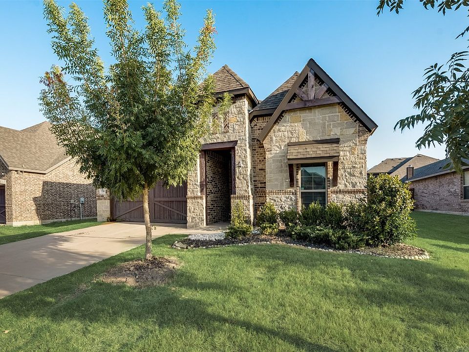 1st image of 530 Harvest Grove Dr