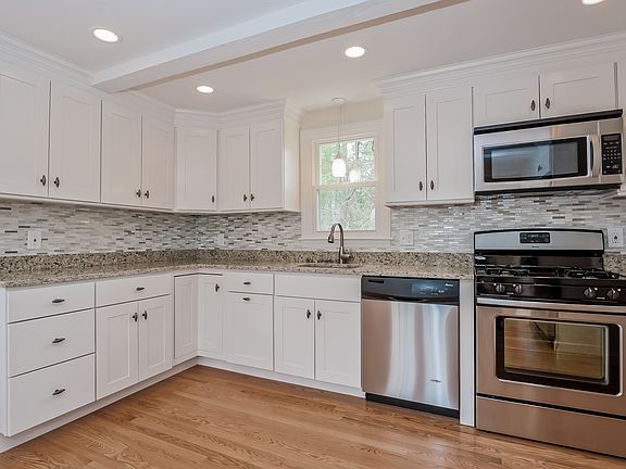 83 S Meadow Rd, Plymouth, MA