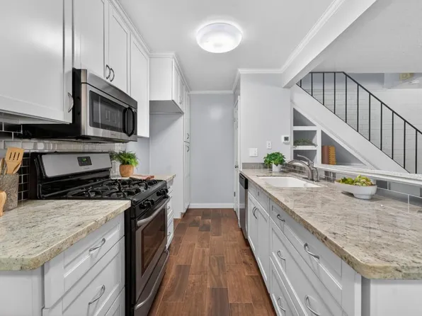 244 Breuner Dr APT 2, Roseville, CA 95678