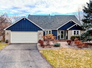 696 Havenhill Rd, Eagan, MN 55123