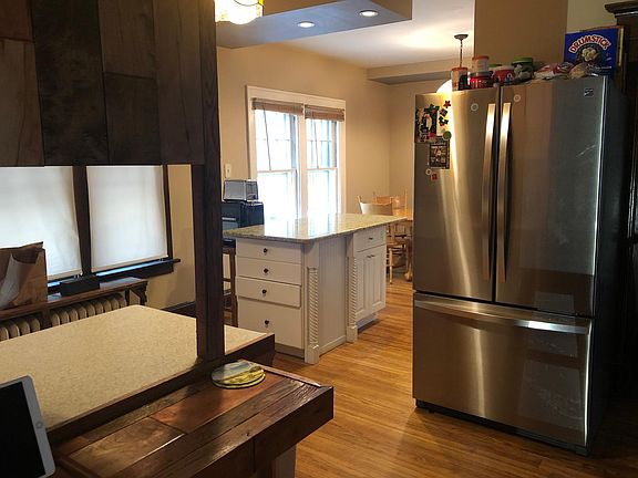 Kitchen (new refrigerator)