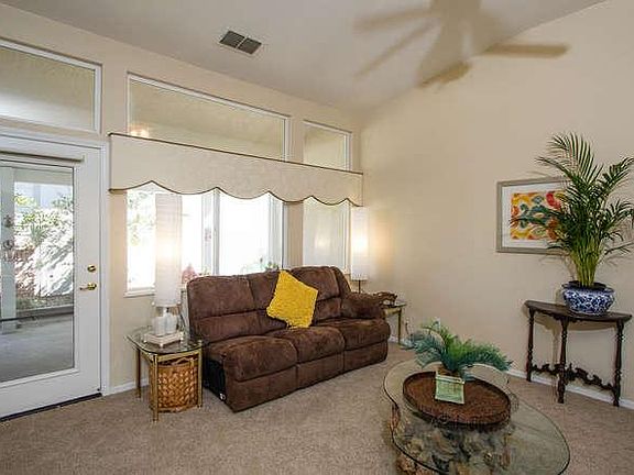 5th image of 447 Elegance Pl