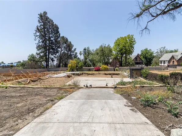 660 E Pine St, Altadena, CA 91001